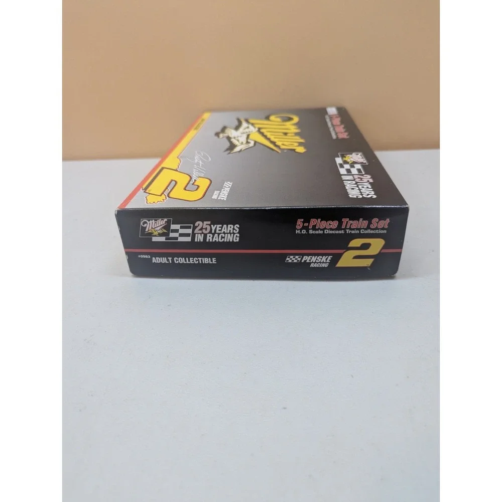 1996 Revell 5-Pc. H.O. Model Train Set Rusty Wallace #2 Penske Racing Miller